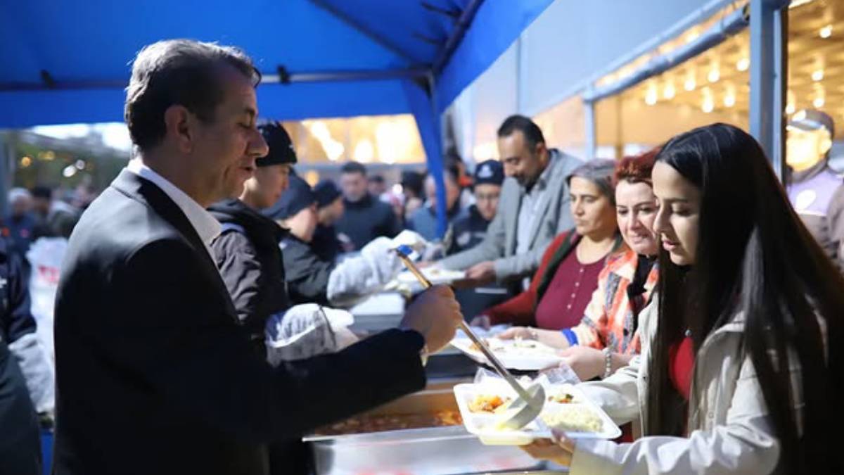 Başkan Yetişkin Ramazan’ın bereketini Efeler’in dört bir köşesine taşıyacak