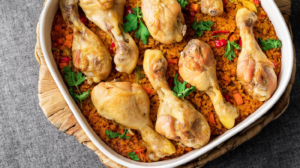 Yaptıkça artacak bereketi dolup taşacak! Hem lezzetli hem de pratik! İşte tavuklu bulgur kapama tarifi…
