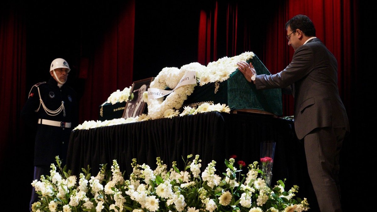 İmamoğlu, Edip Akbayram'a veda etti: Şarkılarıyla yaşayacak