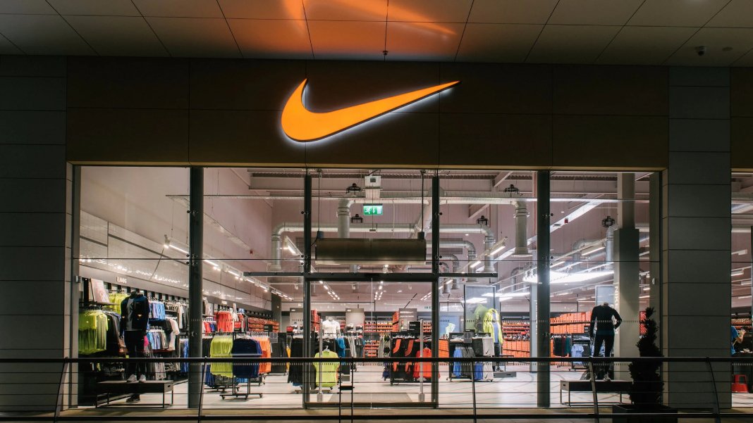 Nike mağazalarında grev: 'İnsan onuruna yaraşır bir yaşam'
