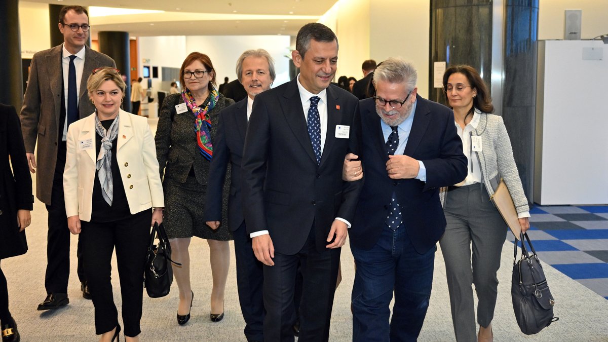 Özel, AP Sosyalistler ve Demokratlar Grubu toplantısına katıldı