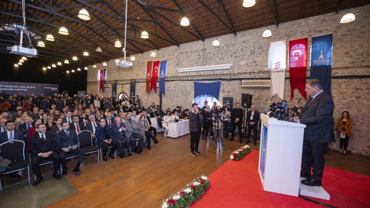 Ünlü ekonomistlerden Menemen Sosyal Konut projesine tam not