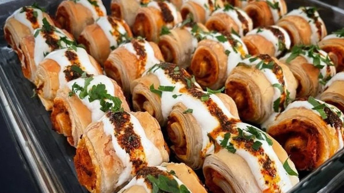 Patatesli mantı mı olurmuş demeyin! İftar vaktine 30 dakika kala hazır: Pratik ve lezzetli patatesli milföy mantısı tarifi...