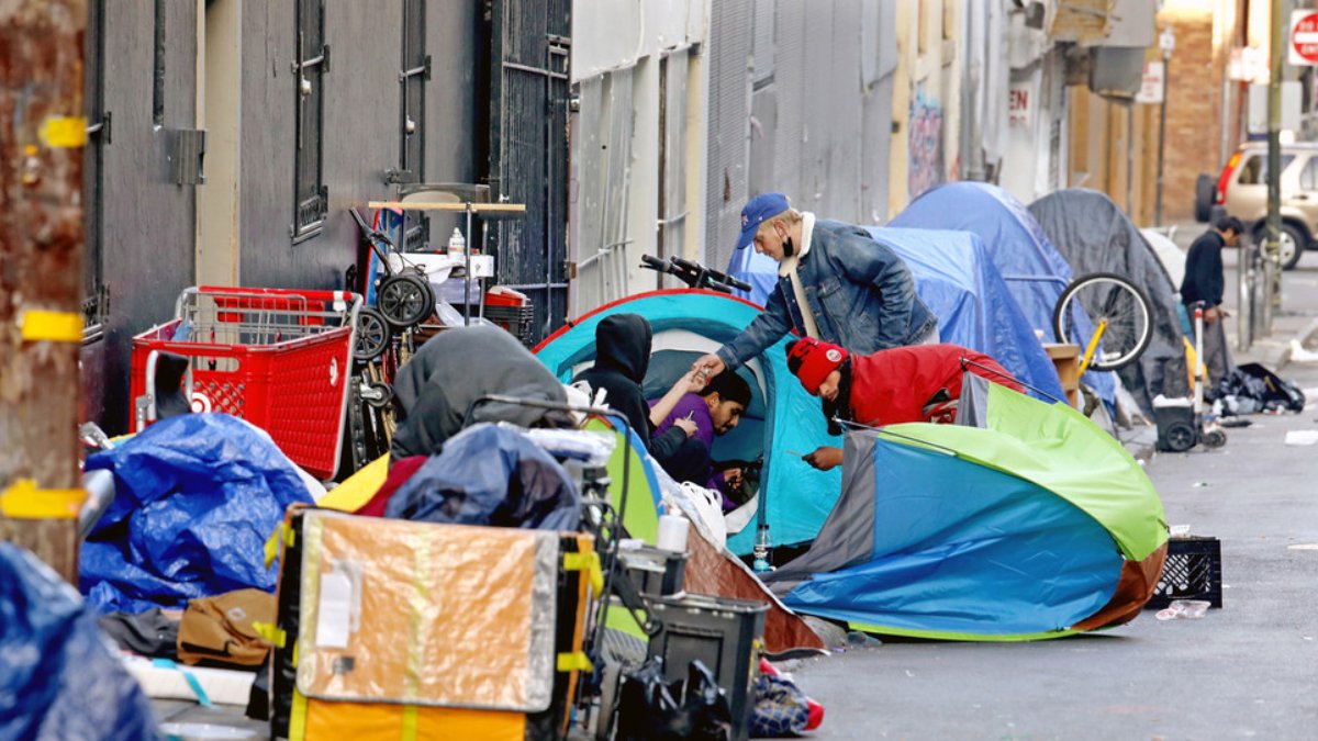 Trump'tan yerel yönetime çağrı... Washington'daki çirkin evsiz kamplarını temizleyin