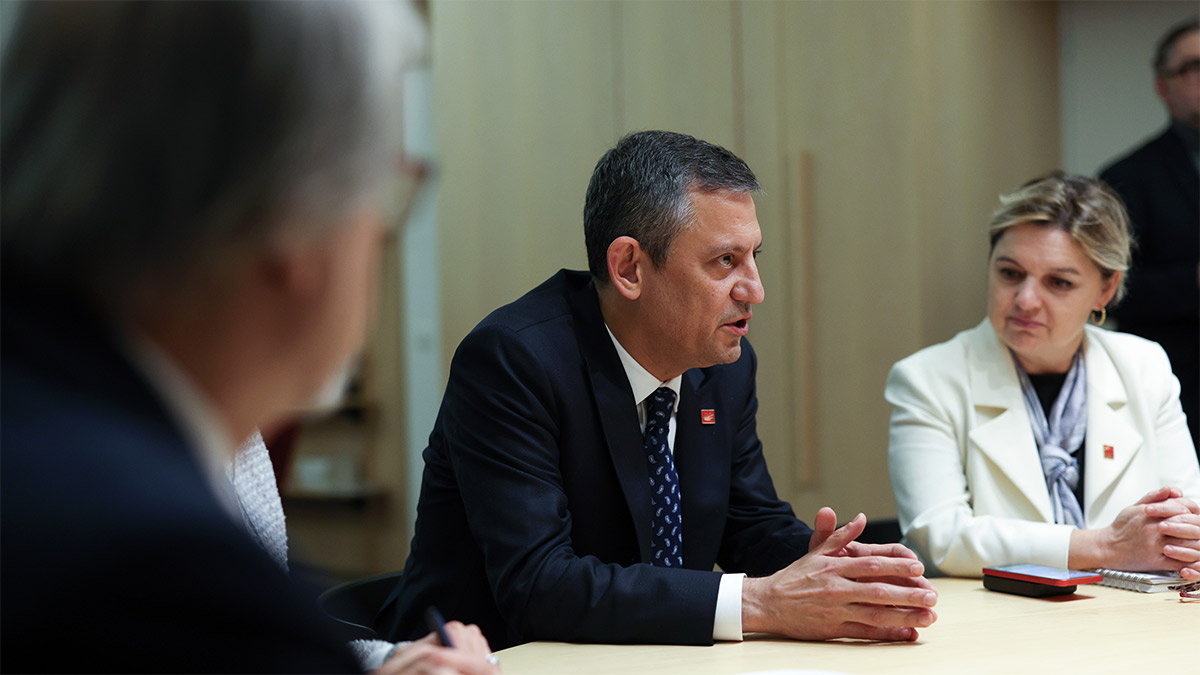 Özel, Brüksel'de konuştu: Üzerime düşen her şeyi yapacağım