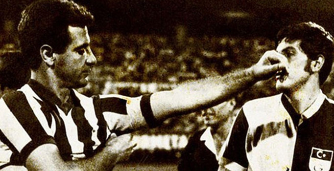 Galatasaray 'Taçsız Kral' Metin Oktay'ı unutmadı