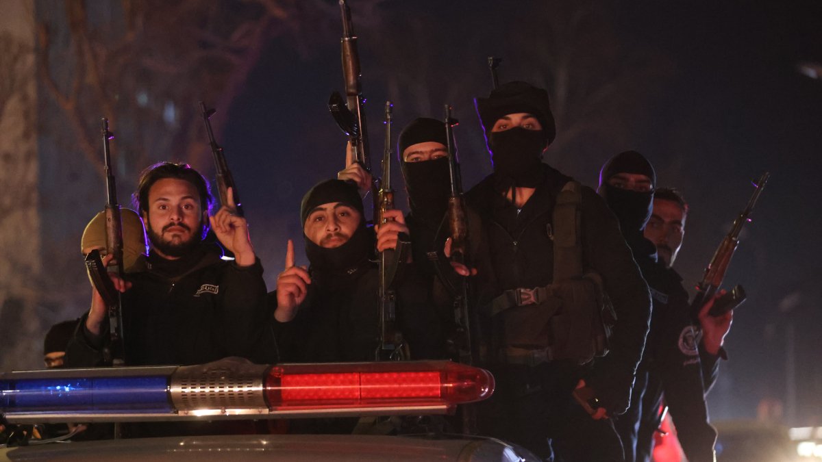 Esad Rejimi unsurlarına yönelik operasyonda 70 kişi hayatını kaybetti