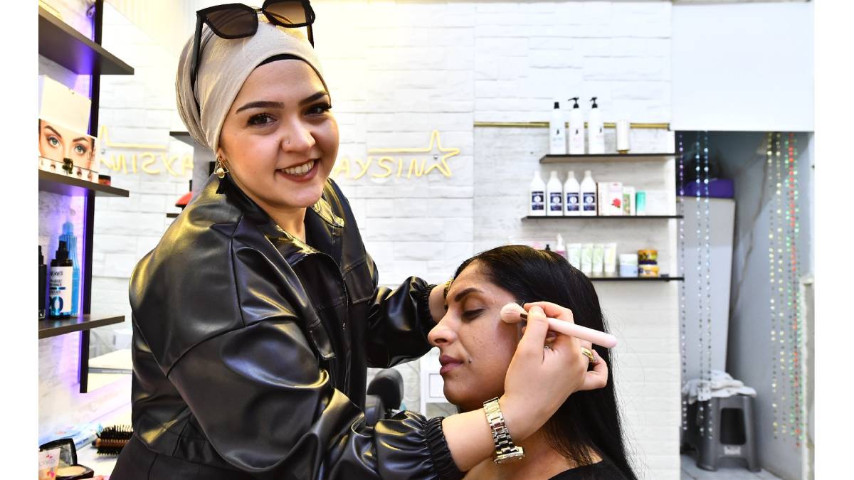 Erken yaşta evlendi... Meslek Fabrikası sayesinde hayatı değişti! Onun da artık ilham veren bir başarı hikayesi var