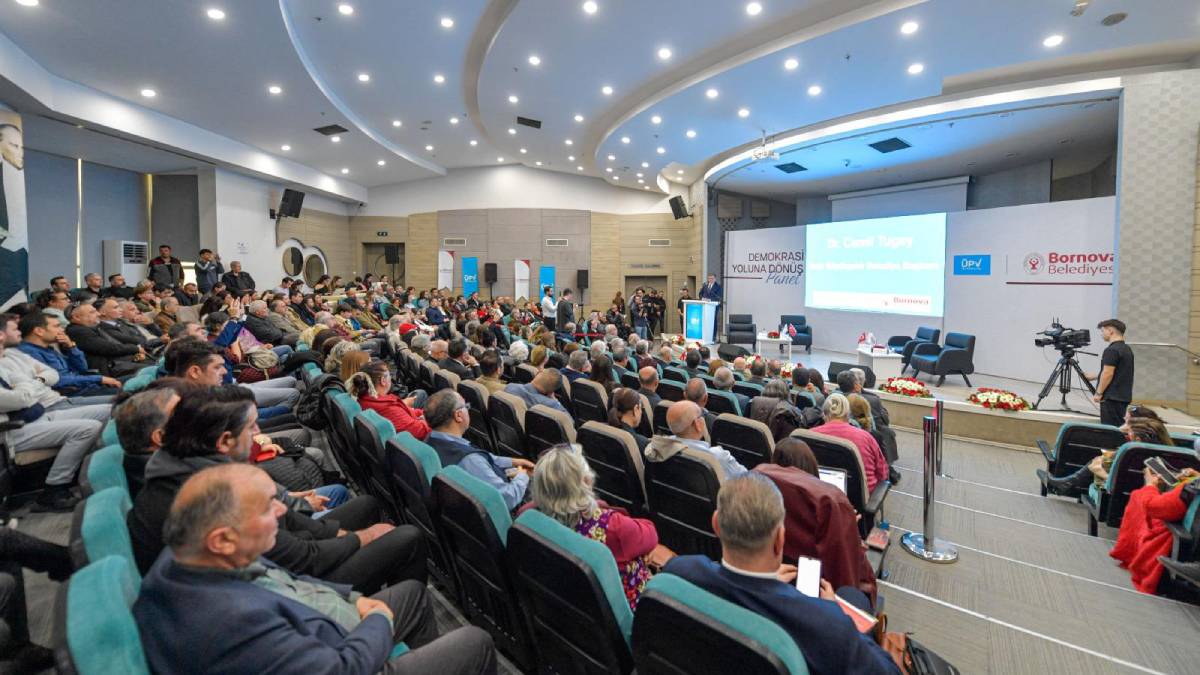 Tugay: “Türkiye’de demokrasi bunalımı yaşanıyor”