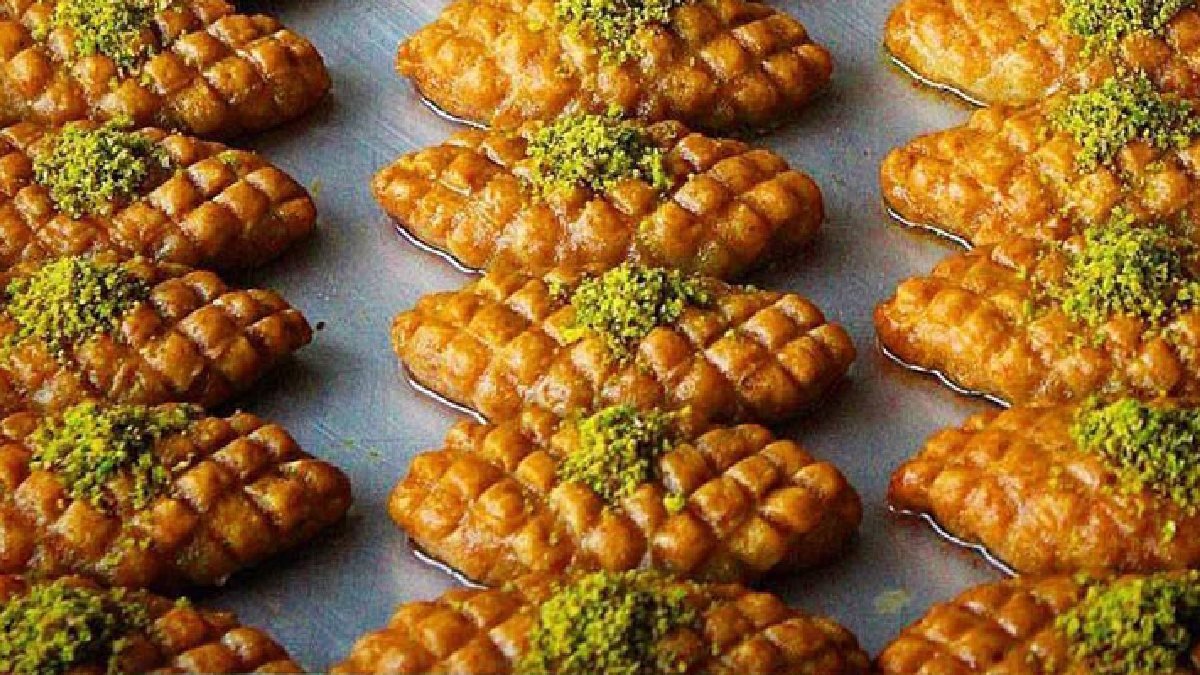 İftar sofrası onsuz olmaz! Yanında çayla doyum olmuyor, herkes bayılıyor: İşte kalburabastı tarifi