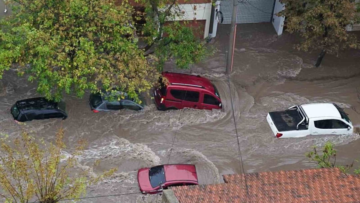 Arjantin'de sel nedeniyle 10 kişi hayatını kaybetti