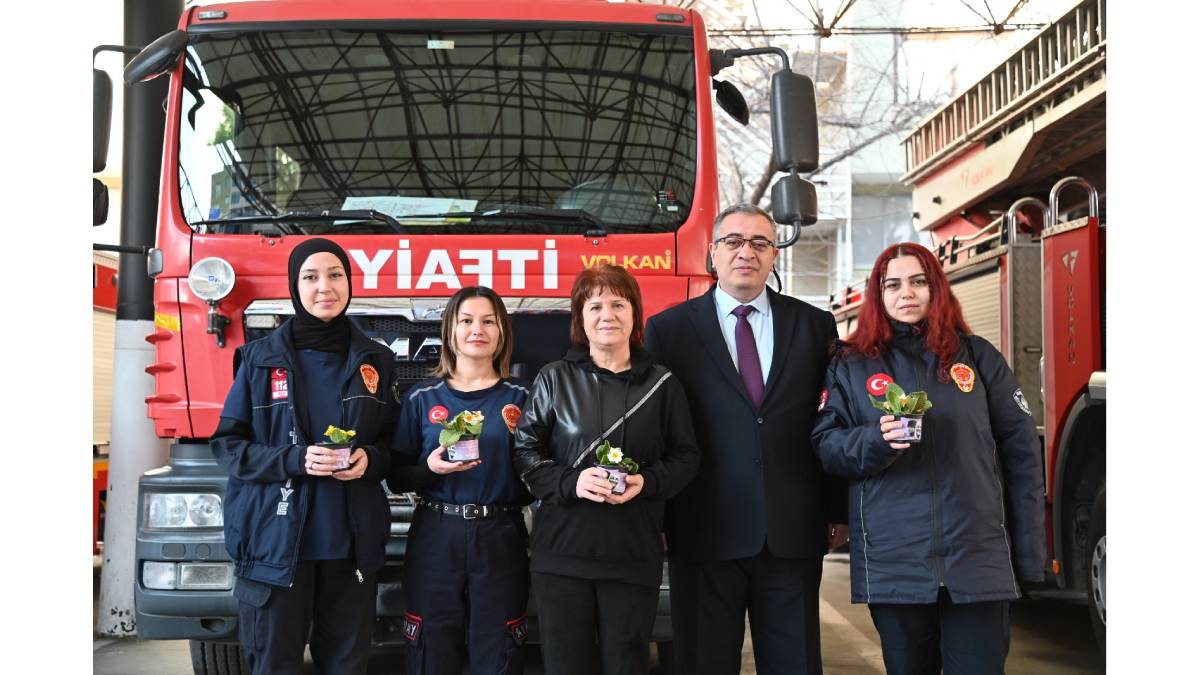 Büyükşehir ve Maski’den kadın çalışanlara özel hediye