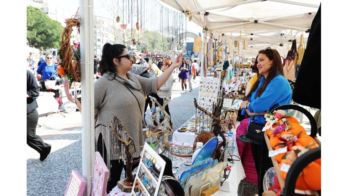 Karşıyaka’da kadınların emeği kazanca dönüşüyor