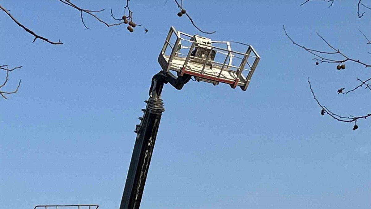 Bahçelievler’de vinç sepeti devrildi: 1 işçi hayatını kaybetti