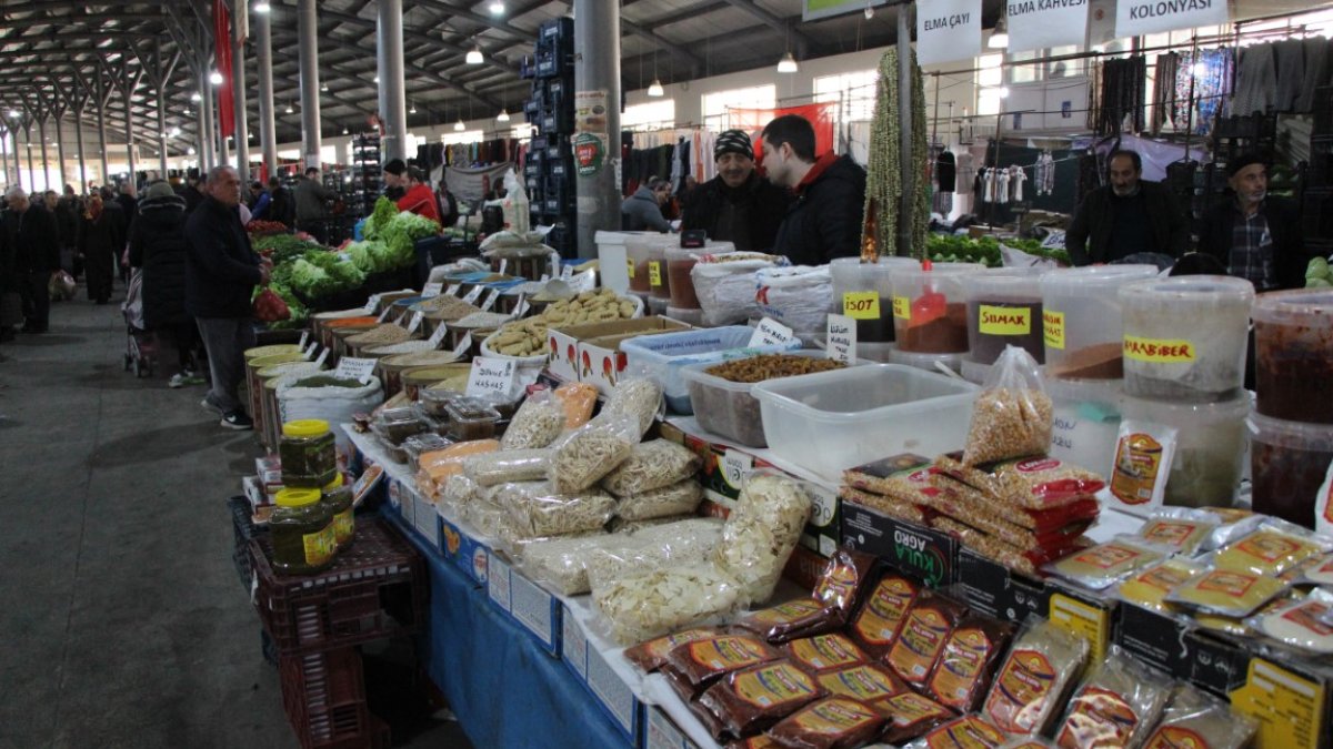 Altın fiyatlarını solladı geçti! Su gibi satılıyor: Geç saatlerde bile almak için geliyorlar