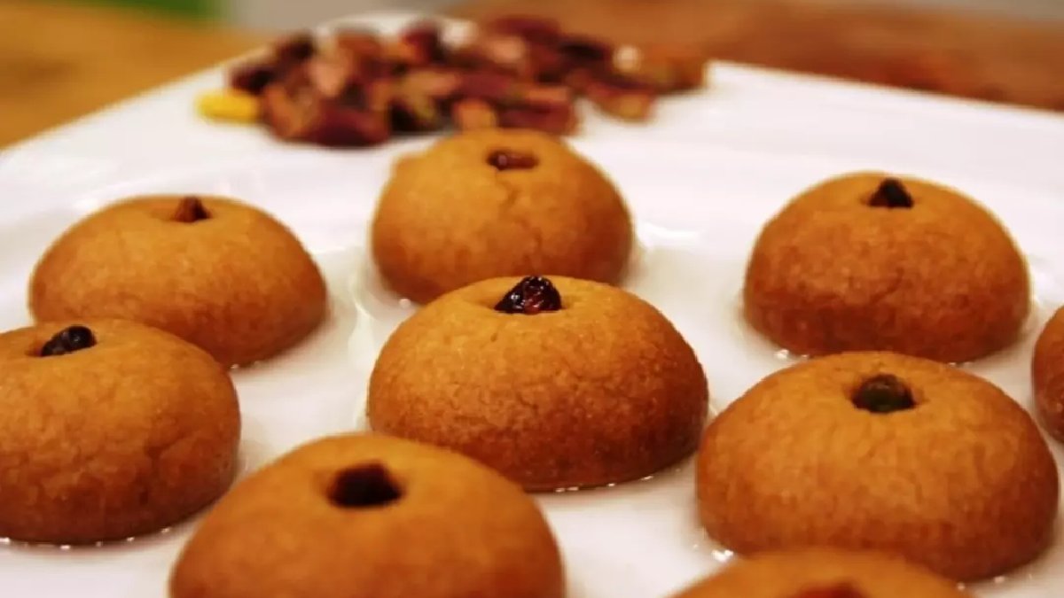 İki lezzet bir arada! İster baklava deyin ister şekerpare! Ramazan ayında en çok bu tüketilecek