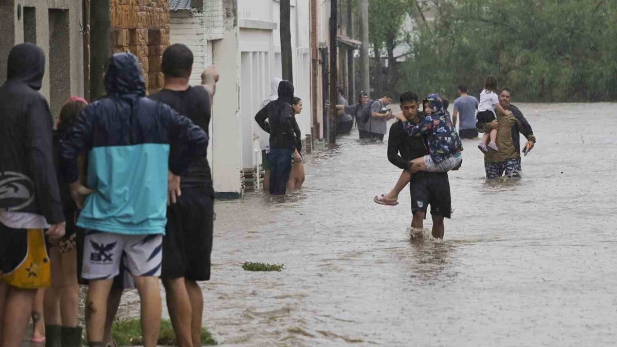 Arjantin'de hayatını kaybedenlerin sayısı 16'ya yükseldi