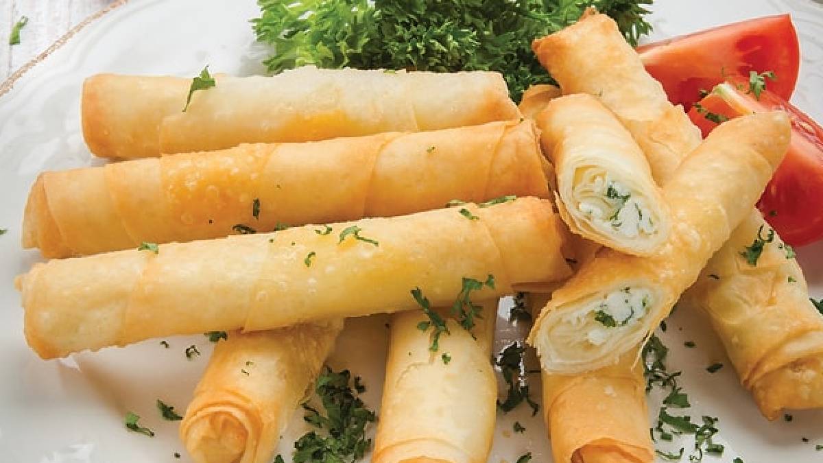 Ünlü şef 'Asla yemeyin' diyerek uyardı: 'Restoranlar ve oteller hile yapıyor'