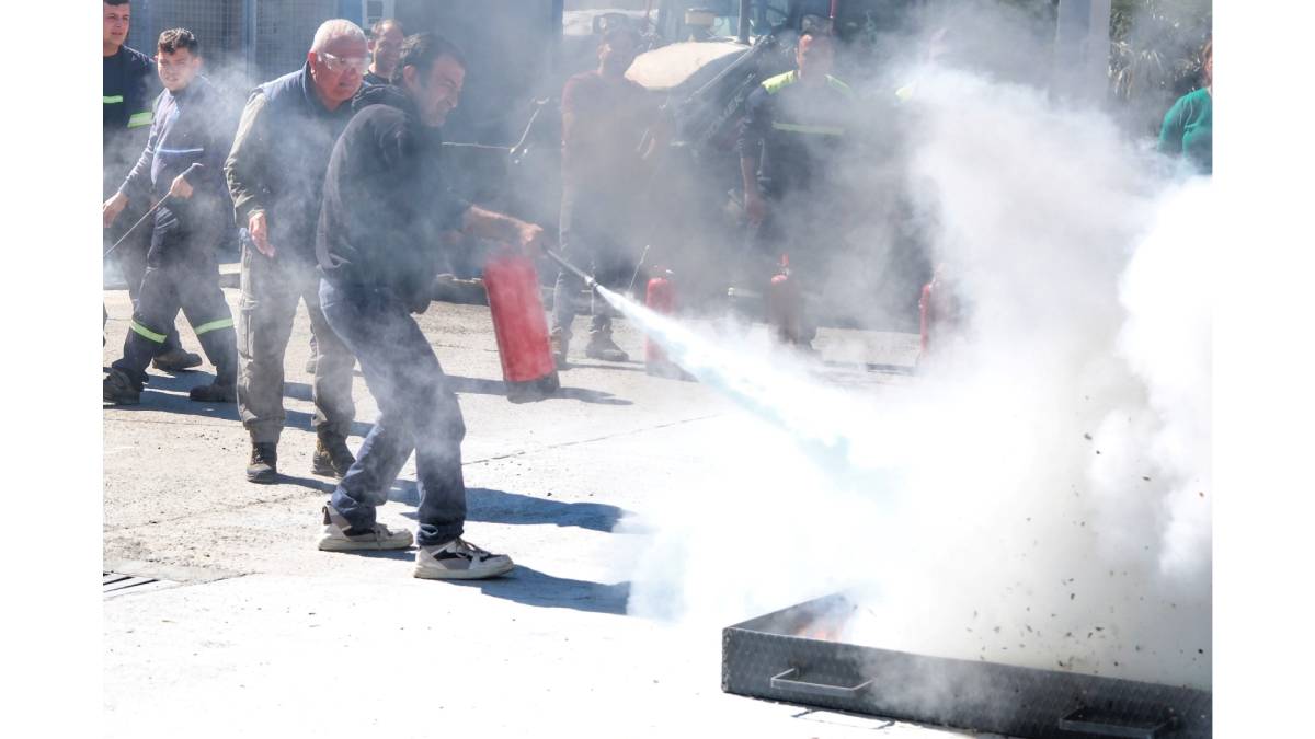 Belediye personeline yangın eğitimi