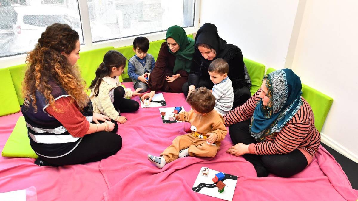 Bebekler İzmir95 projesiyle ilk diplomalarını aldı