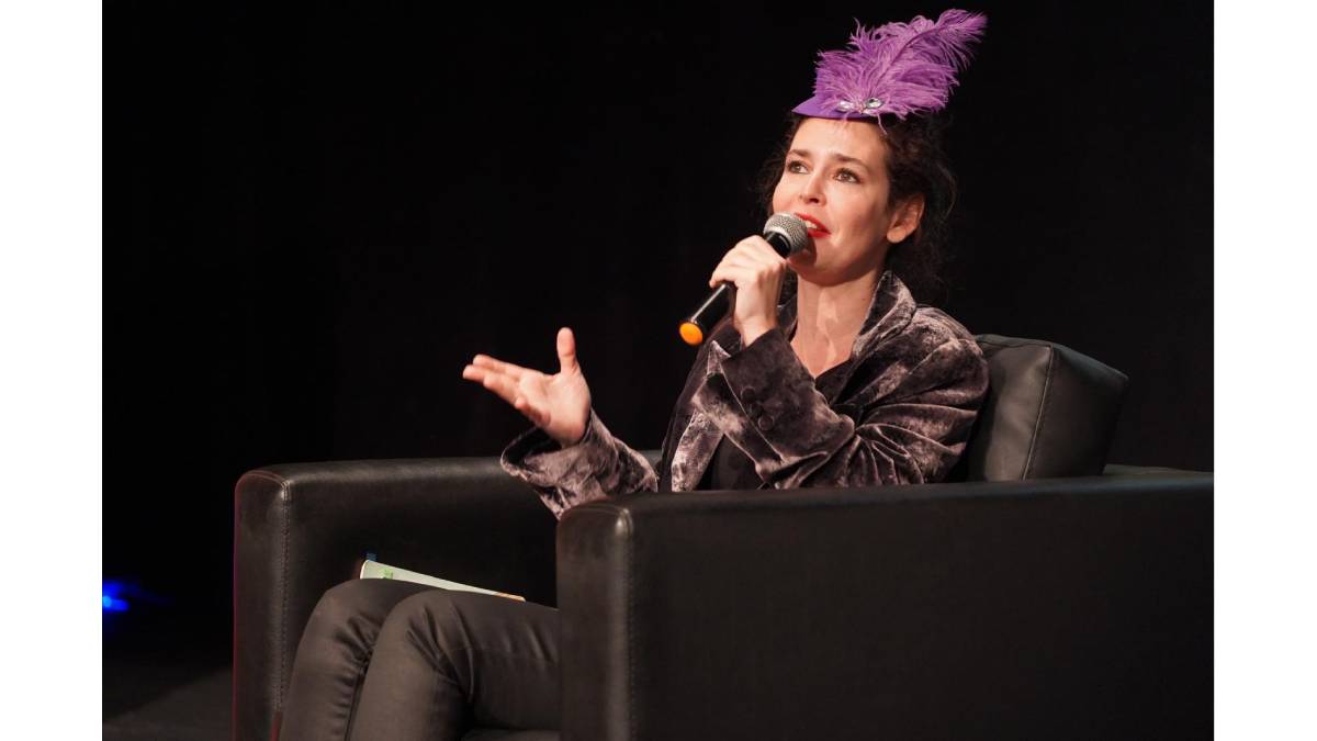 Tarihçi Yazar Pelin Batu Çorlulu kadınlarla buluştu