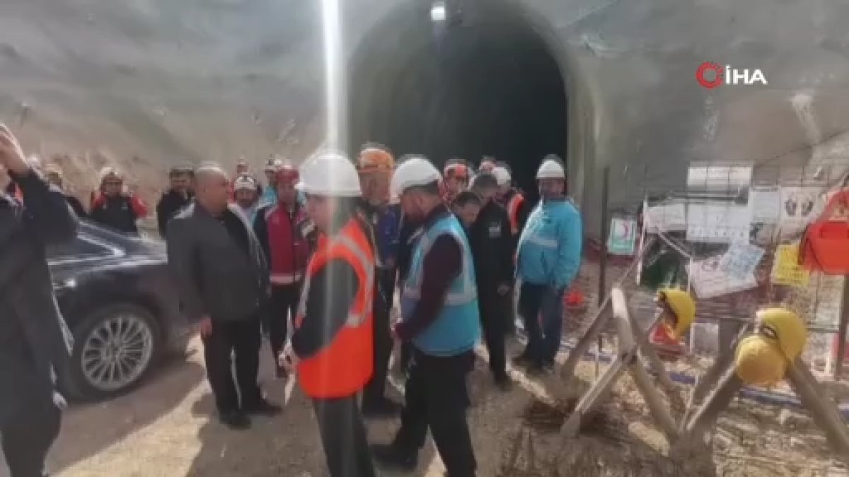 kayseri'de tren inşaatında göçük: Can kaybı ve yaralılar var