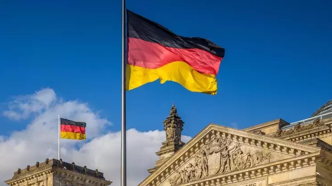 Almanya'da CDU/CSU ve SPD müzakereleri perşembe günü başlayacak