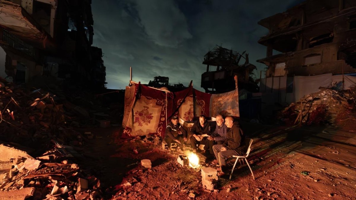 Gazze, İsrail’in elektriği kesmesiyle birlikte 17 aydır karanlıkta