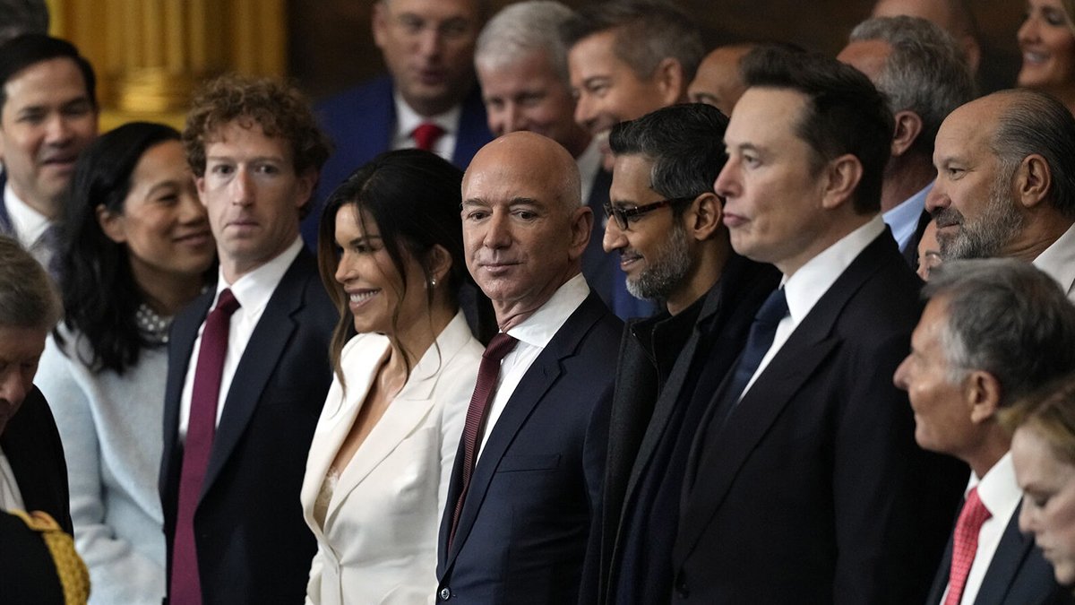 ABD'li milyarderlere Trump darbesi: Görev geldiğinden bu yana 210 milyar dolar kaybettiler