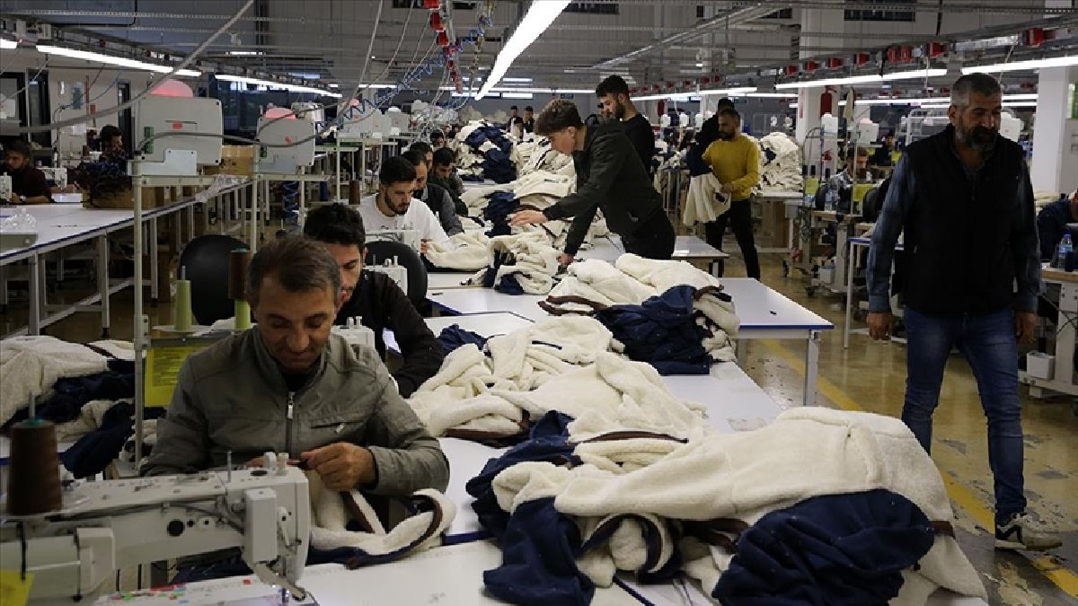 Tekstil sektöründe büyük değişim! O kıyafetlere yasak getiriliyor: Artık kimsenin üstünde göremeyeceksiniz