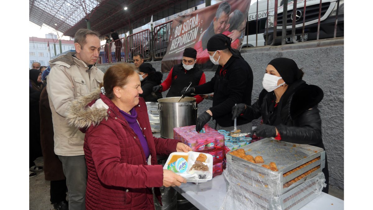 Yenimahalle iftar sofralarında buluşuyor