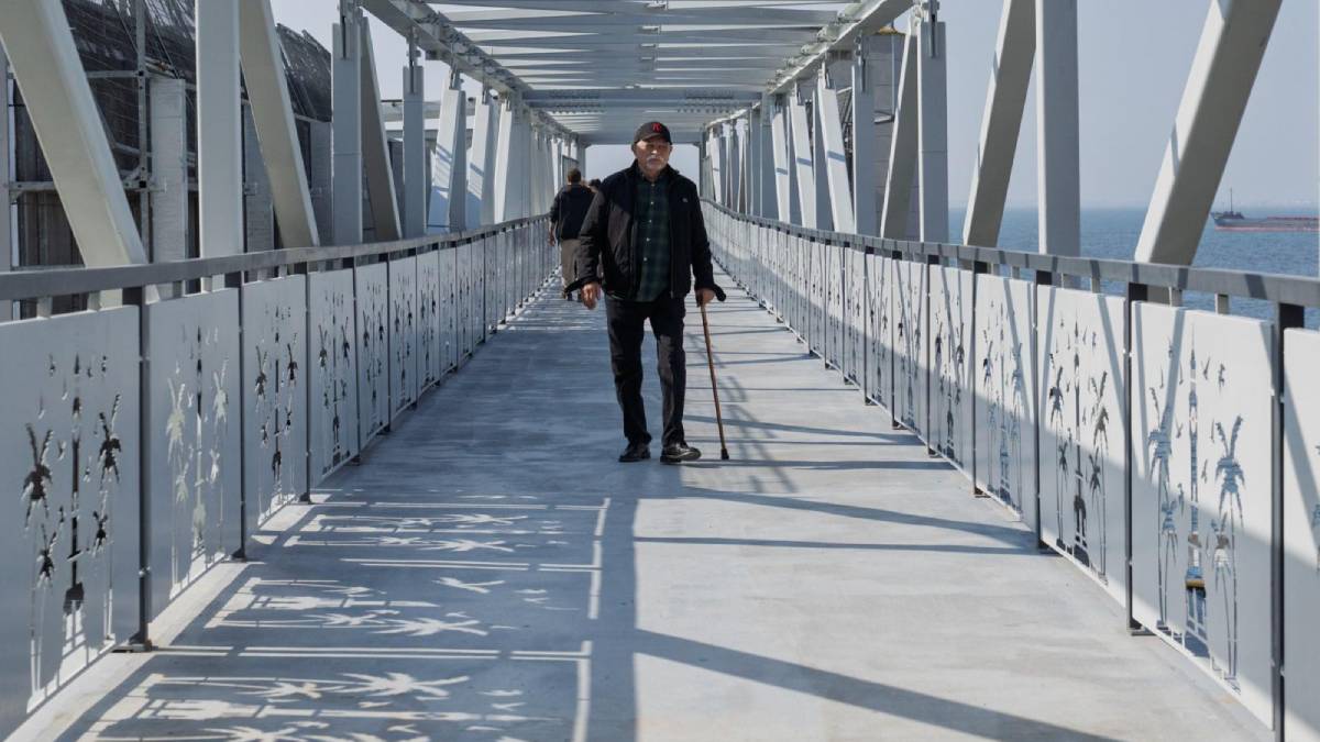 Karataş Yaya Üst Geçidi hizmete açıldı