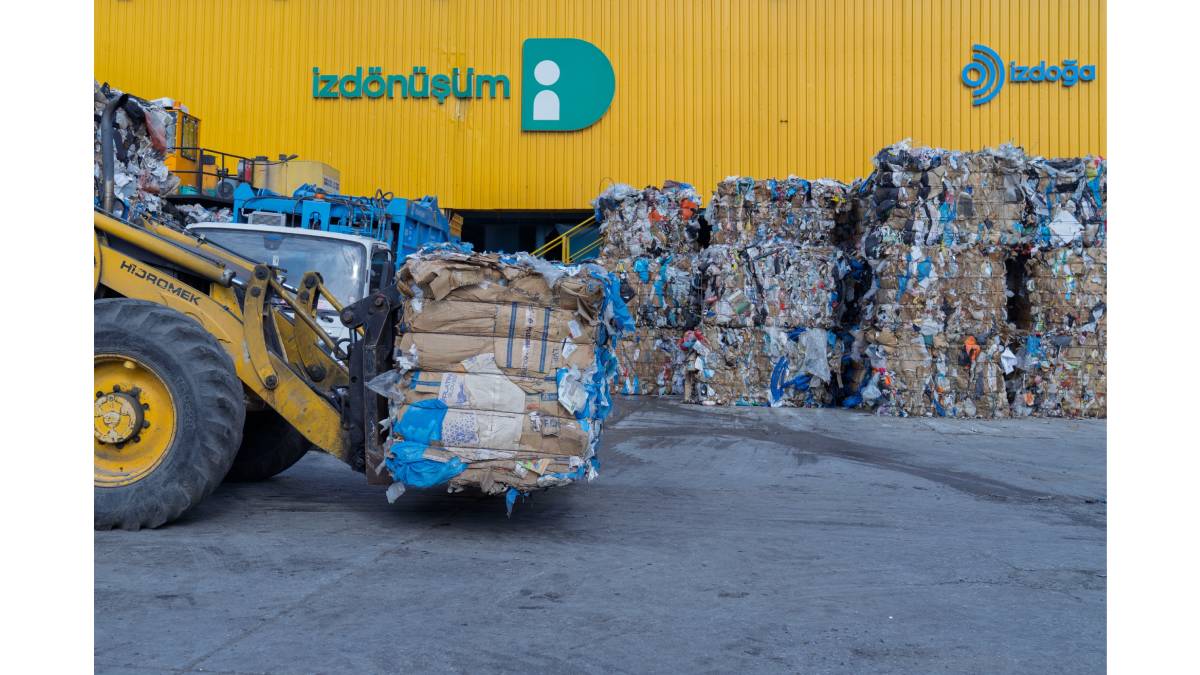 “QR kodlu mavi poşet” dönemi başladı! Bu atıklar türüne göre ayrıştırılarak ekonomiye kazandırılacak