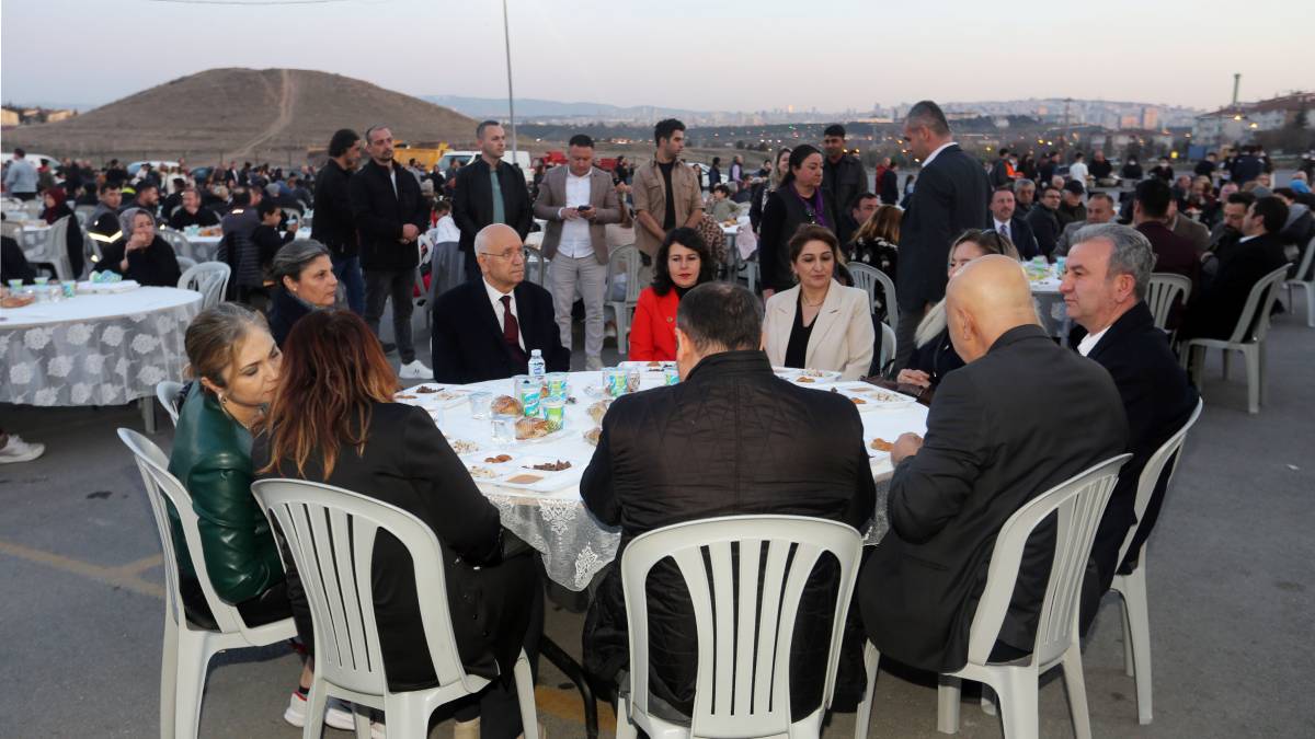 Çamlıca Mahallesi iftar sofrasında bir araya geldi