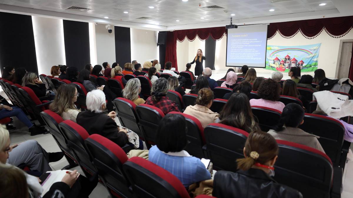 Yenimahalle’de eğitim seminerleri sürüyor