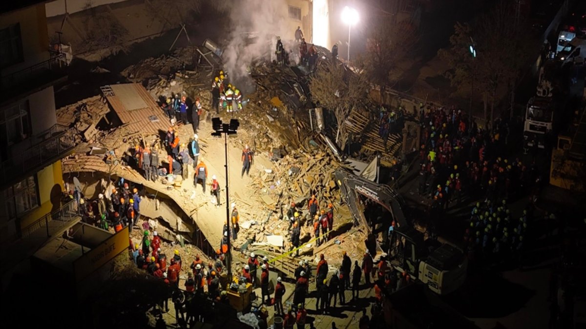 Konya'daki binanın çökmesiyle ilgili bilirkişi raporu çıktı: Taşıyıcı duvarlar dayanıksız tuğladan yapılmış
