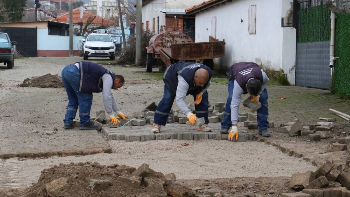 Hedef 600 bin metrekare parke, 700 kilometre sathi 60 kilometre sıcak asfalt