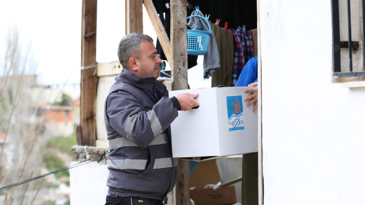 Narlıdere Belediyesinden Ramazan ayında gıda paketi desteği