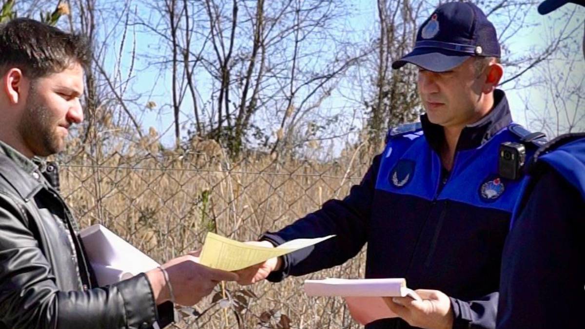 Zabıta ekipleri inşaat molozu, çöp ve izinsiz afiş denetimi yaptı