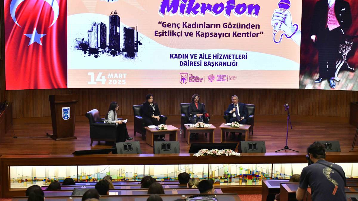 Mansur Yavaş Mor Mikrofon paneline katıldı