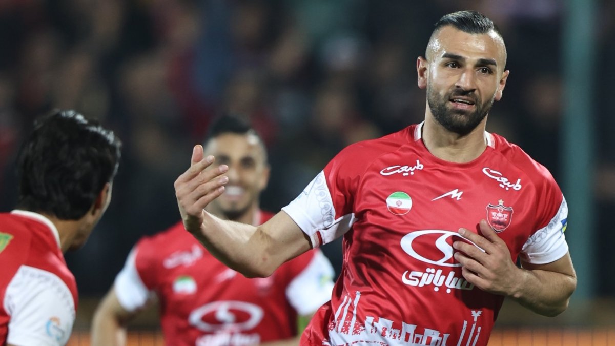 İsmail  Kartal'ın takımı Persepolis zirveye çıktı: Serdar Dursun atmaya devam ediyor