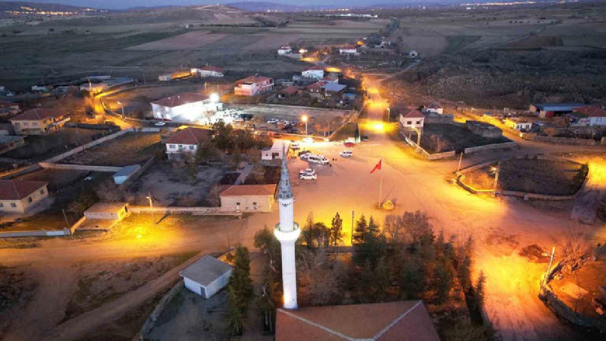 O köyde muhtar karar aldı, iftar yemeği pişirmek yasaklandı! Hiçbir evde ocaklar kaynamıyor, tamamen imece usulü yapılıyor