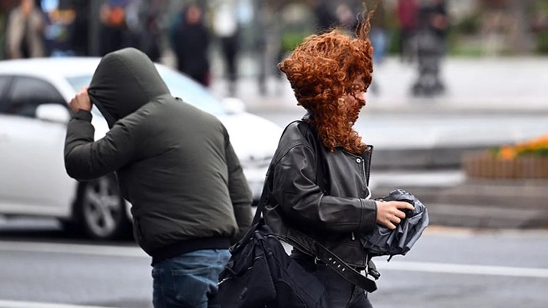 Ankara Valiliği vatandaşları uyardı: Kuvvetli rüzgar ve fırtına bekleniyor