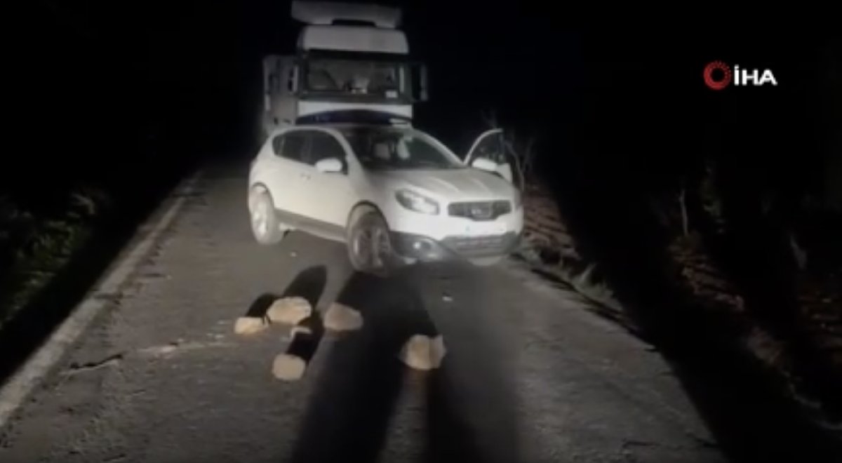 AK Partili meclis üyesine silahlı saldırı! Aracına onlarca mermi isabet etti