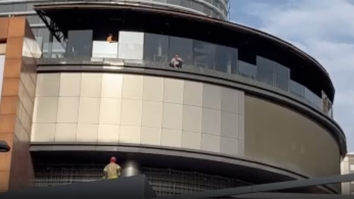 Bahçelievler'de AVM'de intihar girişimi