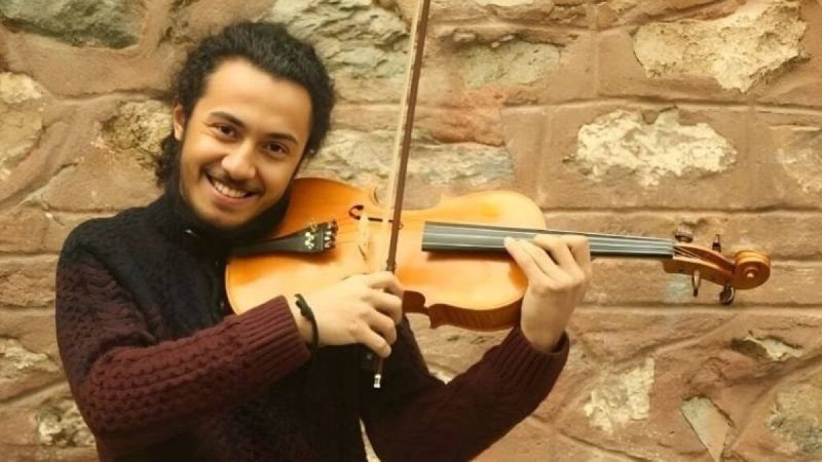 Grup Abdal'ın kemancısı Cem Gülgel hayatını kaybetti