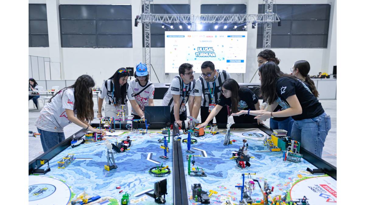 Türkiye'nin bilim kahramanları Fuar İzmir'de yarıştı