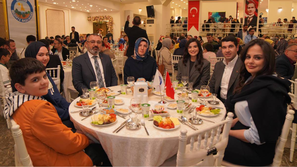 Başkan Çaykara, müftülük personeli ile iftar sofrasında buluştu