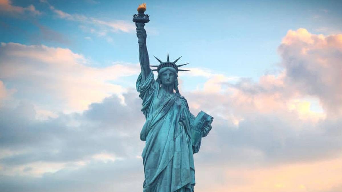 Fransa'dan ABD’ye: Özgürlük Heykeli'ni bize geri verin