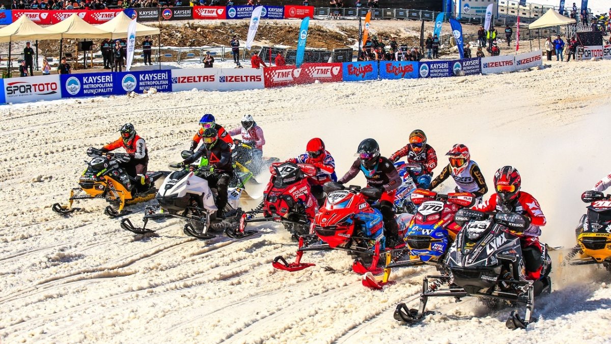 Erciyes’ten yükselen kar motorlarının sesi, tüm dünyaya duyuldu